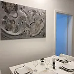 Appartement Modern And Cozy In