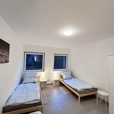 Modern And Cozy In 公寓